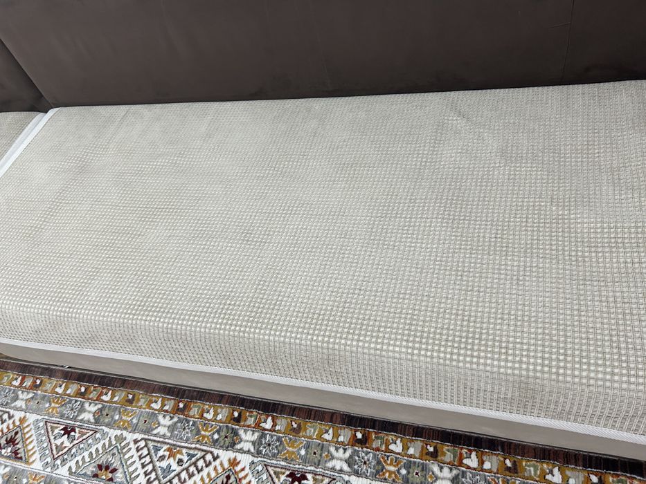 Дивандеки на диван (жапқыш)