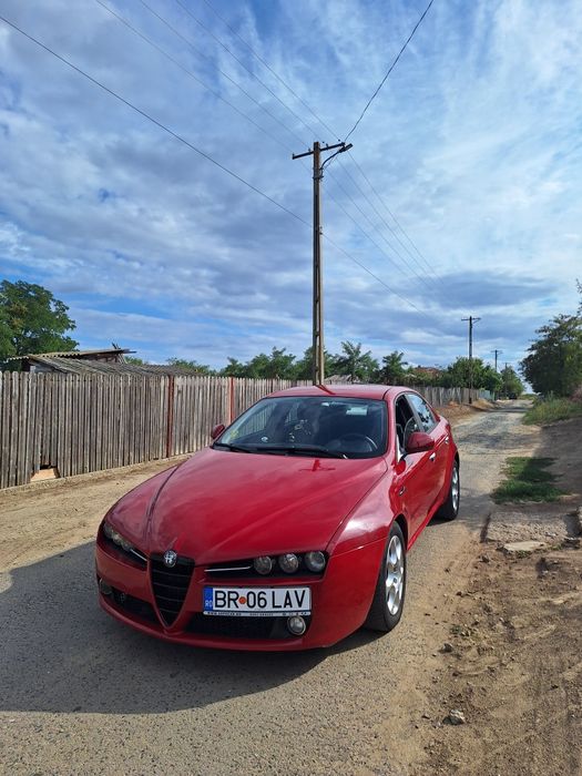 Vând Alfa Romeo 159