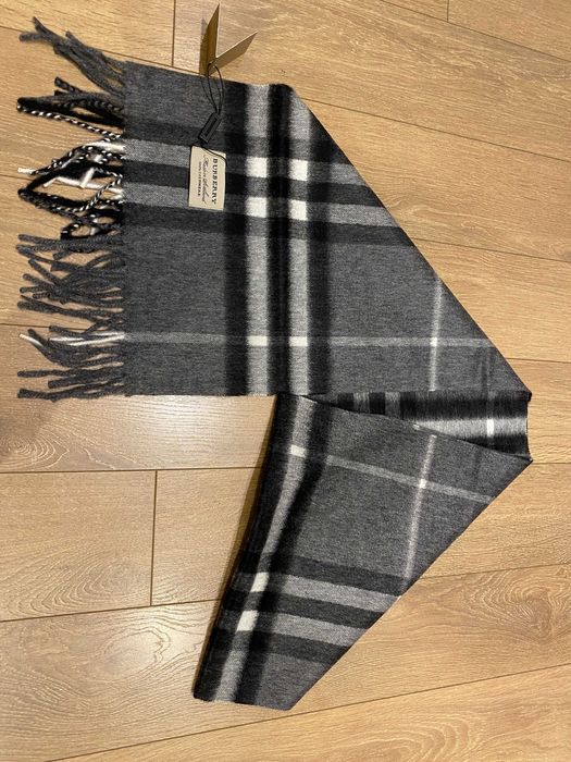 ОРИГИНАЛЕН BURBERRY Charcoal кашмирен шал