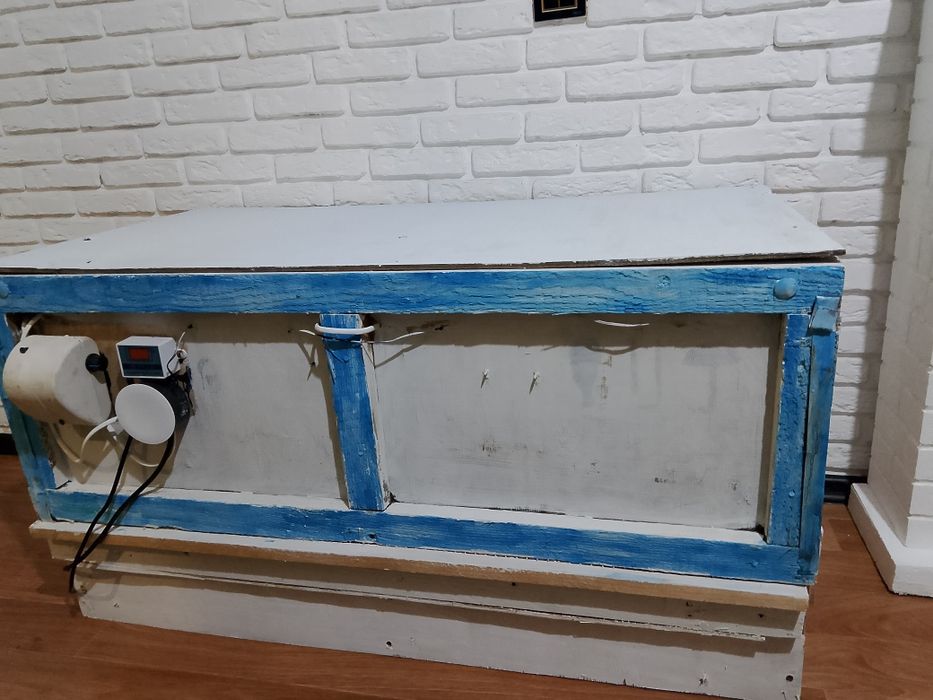 Продам Брудер для птенцов