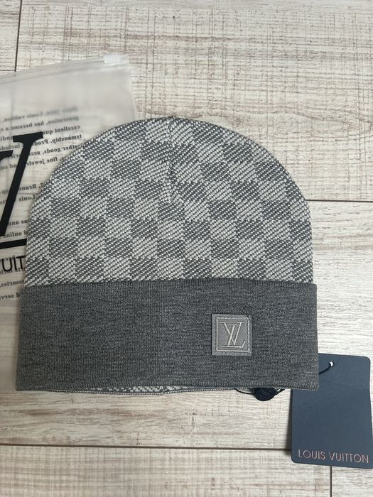 Caciula Louis Vuitton