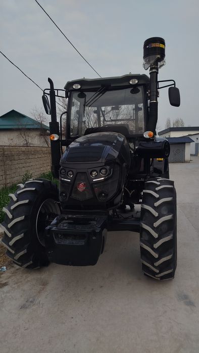 Traktor 1204 Farmlead