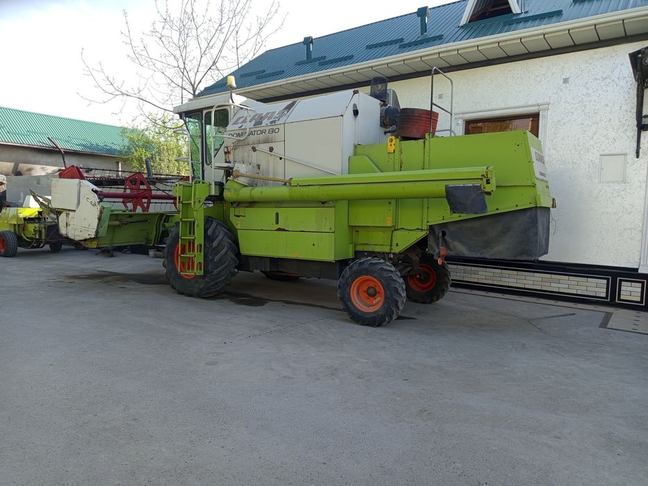 Claas dominator 130