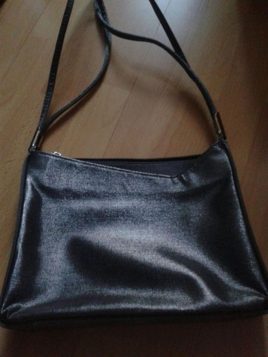 Дамска чанта с цип