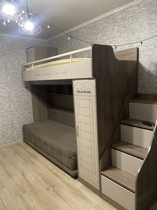 Продаю спальный  детский/подростковый гарнитур