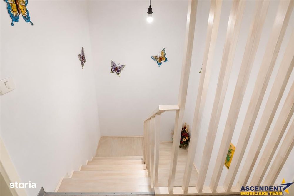 Casa familiala,3 dormitoare,incazire pardoseala,terasa,530 mp teren,Sa