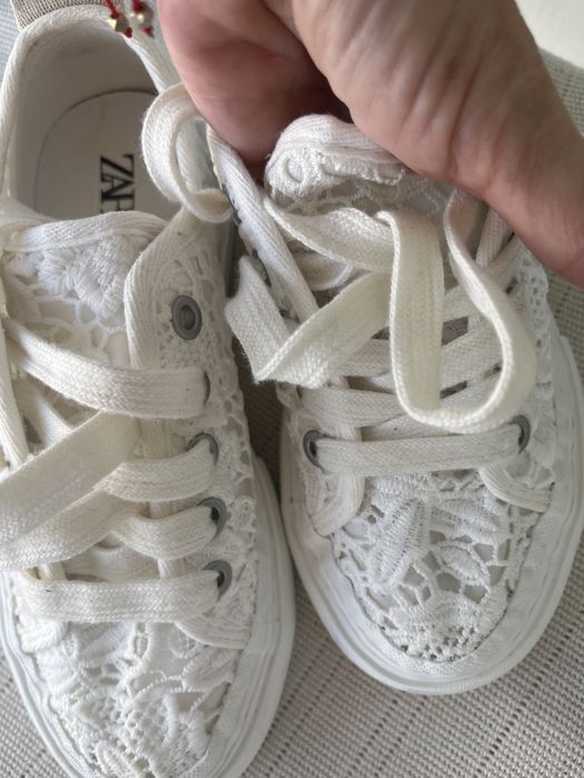 Кецове Steve Madden и кецове Зара