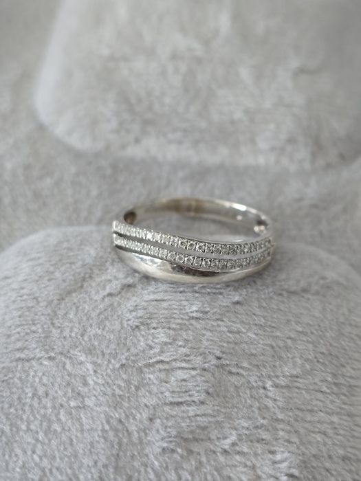 Inel de Logodnă din Aur Alb de 18k cu Briliante