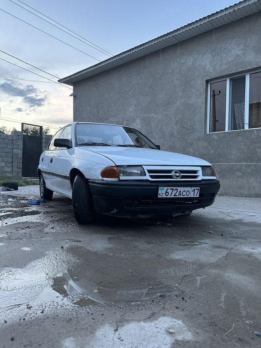 Автомобиль Опель Астра F