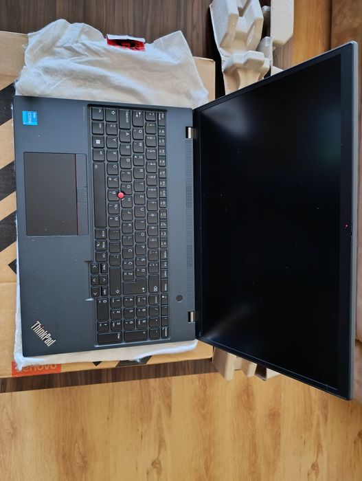 Lenovo Thinkpad T16 Gen2