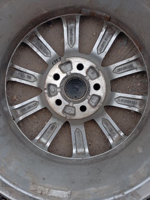 Продам диск Шкода рапид R15