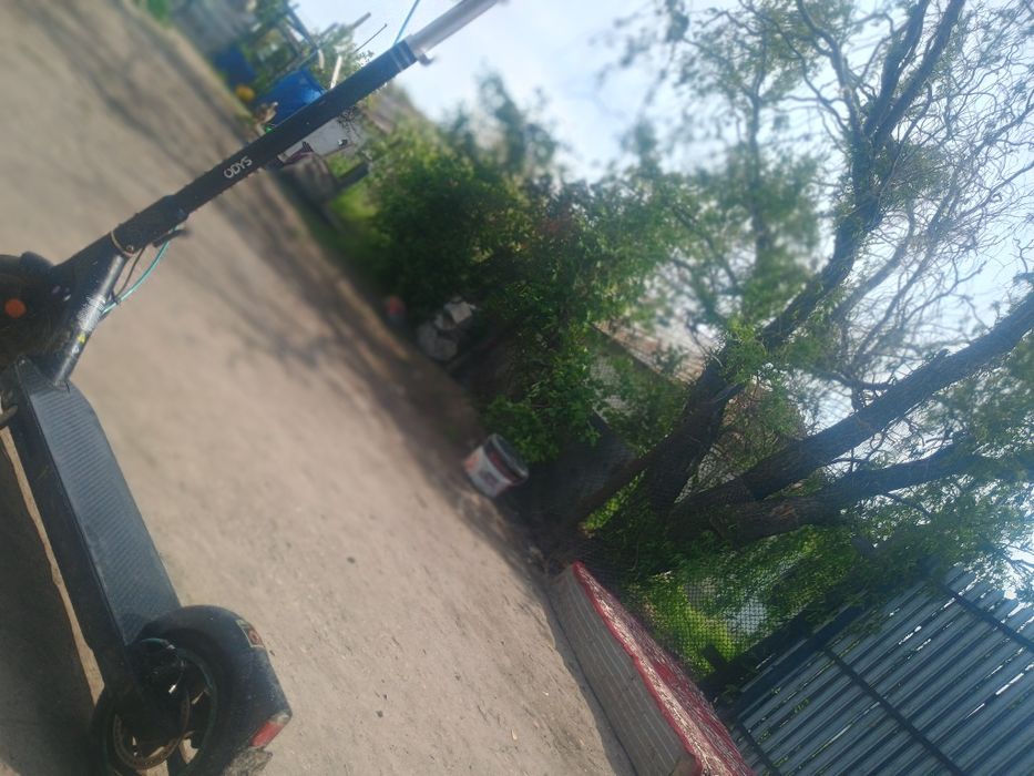 Vând trotinetă electrică de piese