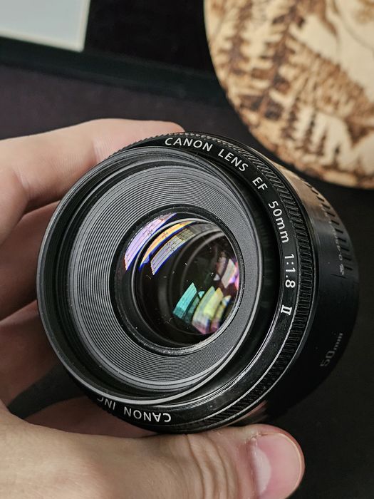 Canon EF 50mm f/1.8 ll