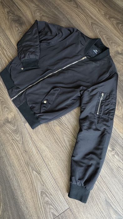 Стилно дамско яке – бомбър