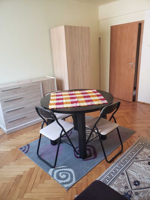 Dau in chirie apartament 2 camere decomandat Piata Mihai Viteazul, ClujNapoca