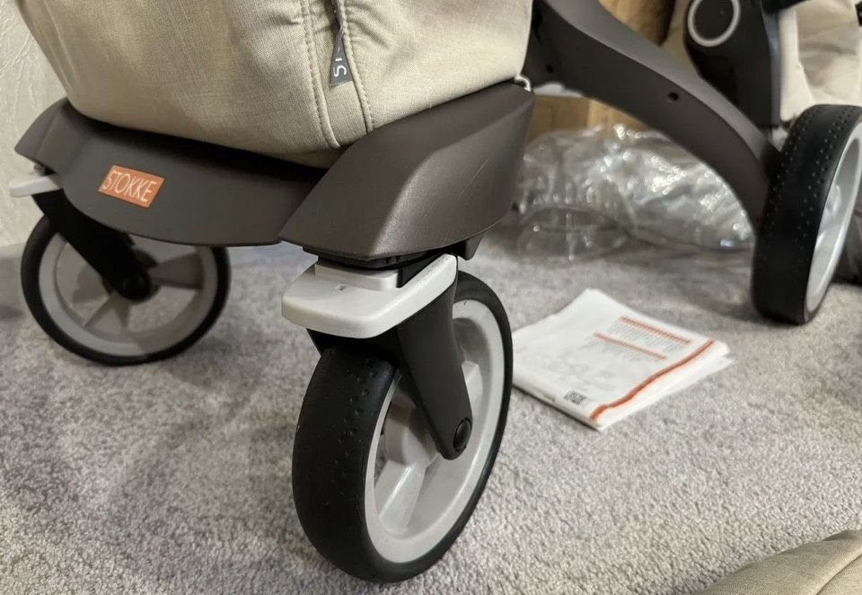 Детская коляска 3 в 1