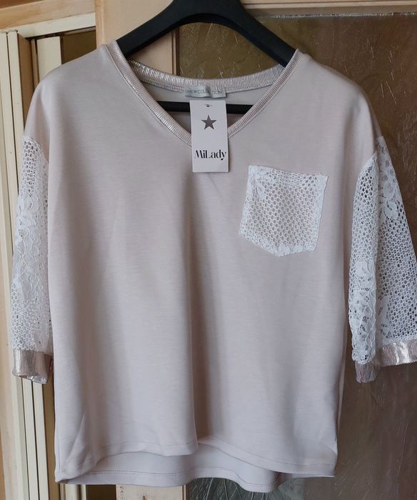 Дамска блуза с дантелени ракави