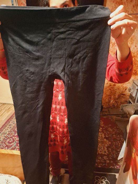 Продава се  комплекти има лек коментар