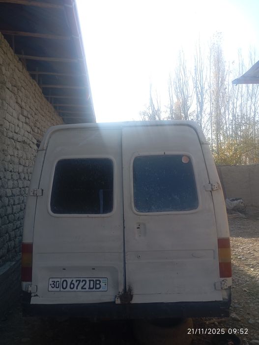 Ford fransit sotiladi