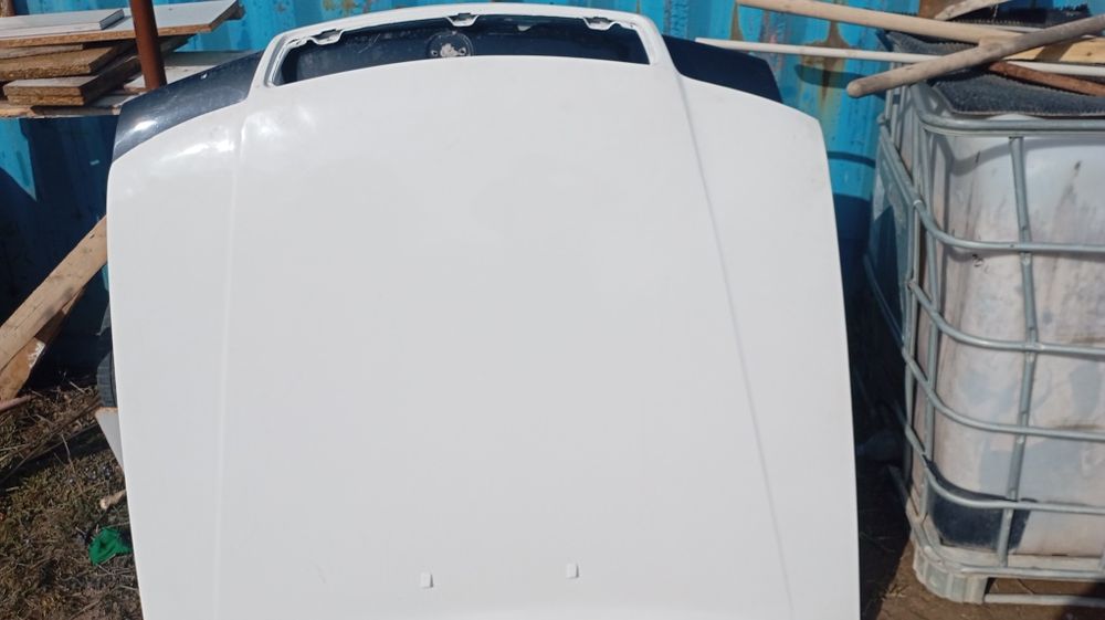 Капот Ауди с4 Тайвань