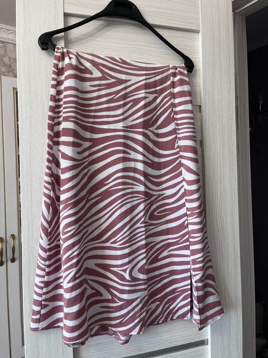 Платье, пиджаки, футболка, юбки