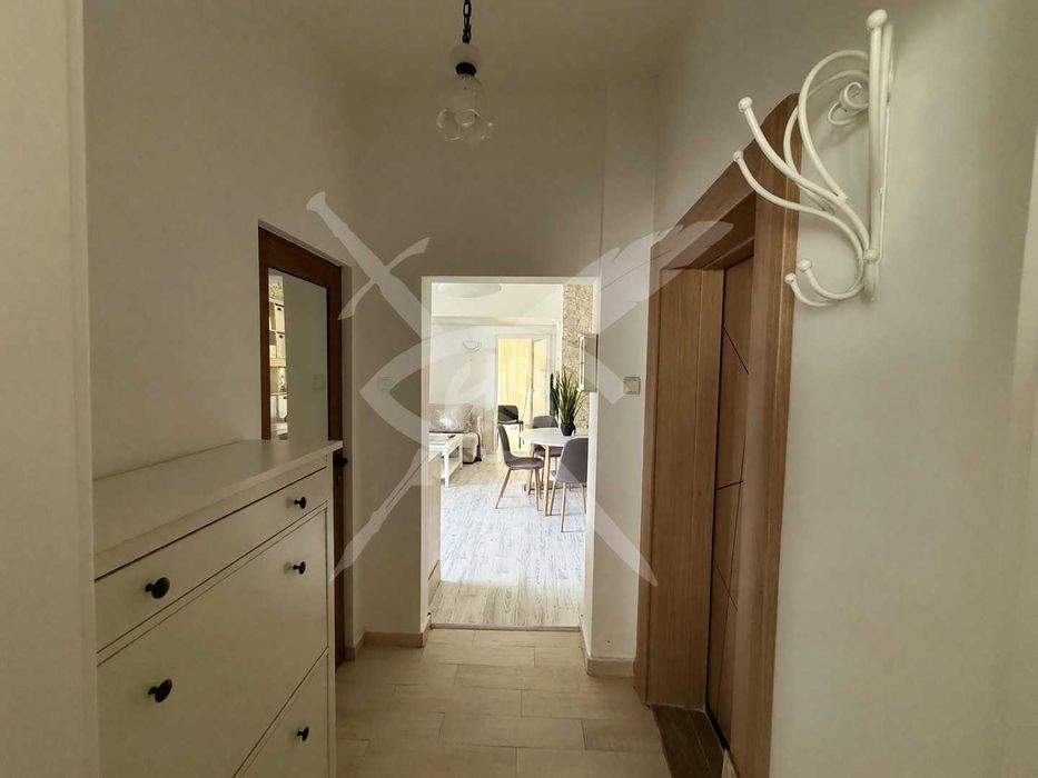 Дава се под наем Тристаен апартамент в София, Оборище - 70 кв.м за 1100 € - Снимка #9