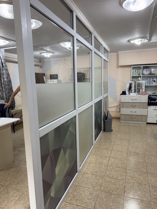 Продам пластиковую перегородку