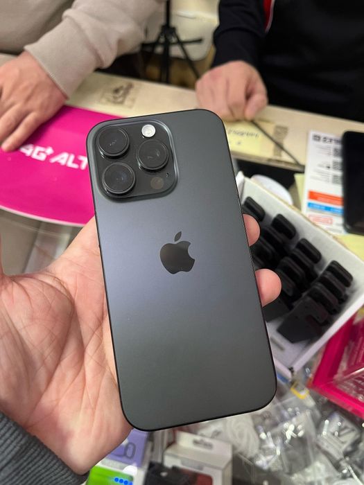 Продам Айфон 16про