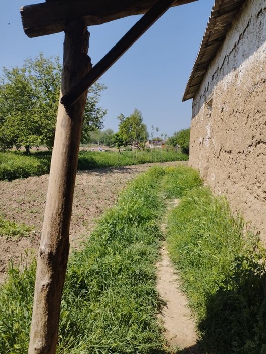 Продается дом. Уй сотилади. 14 сотх (1400кв,м)