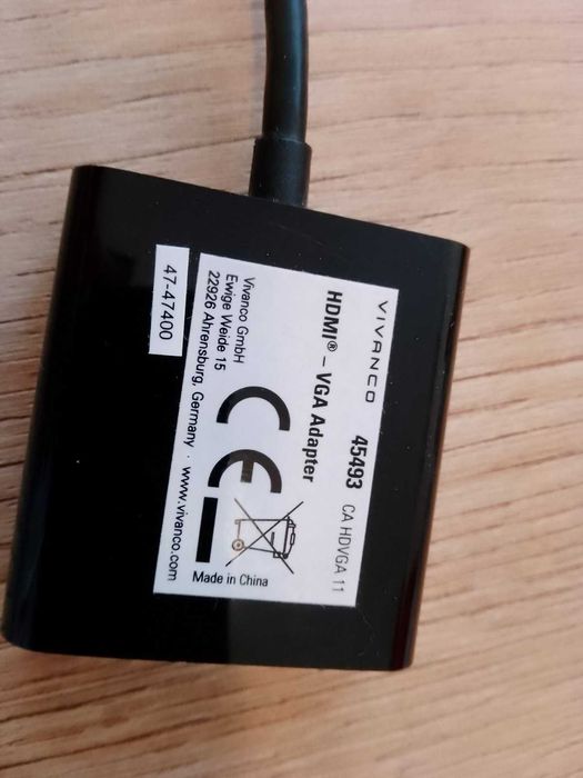 ПРОДАВАМ кабел  HDMI - VGA adaptor