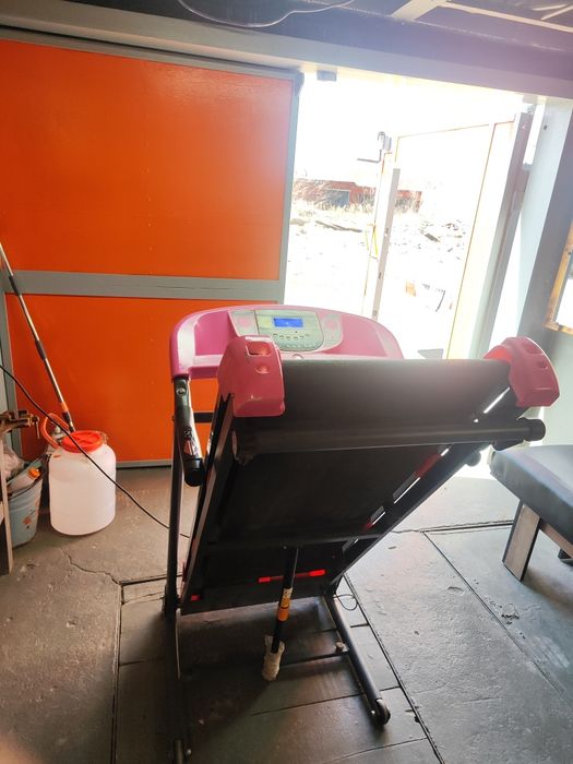 Продам беговую дорожку