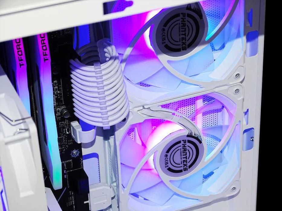 Нов | i5 12400F | RTX 5060 | 16 GB RAM | NVMe | Геймърски