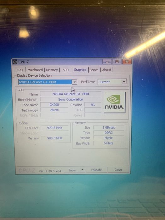 лаптоп Sony Vaio svf153a1ym