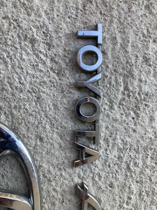 Емблема/емблеми за тойота аурис/toyota auris. 06-12г