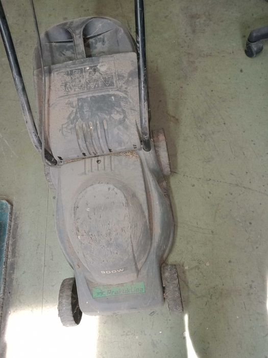 Masina electrica tuns iarba gazon Defecta