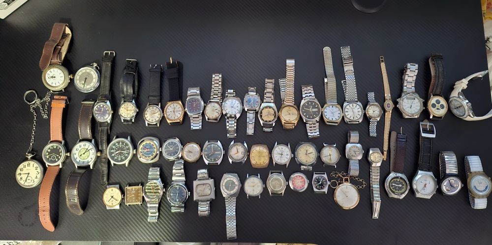 Лот от часовници - механични и кварцови