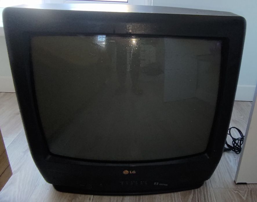 Телевизор LG 2001 года