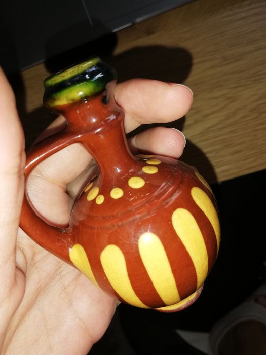 Малка керамична стомна