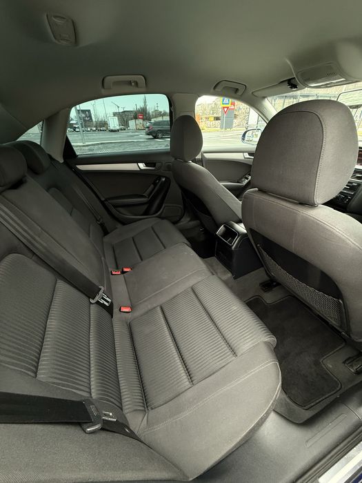 AUDI A4 0 — imagine 5