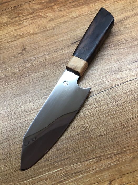 Нож ръчна изработка.