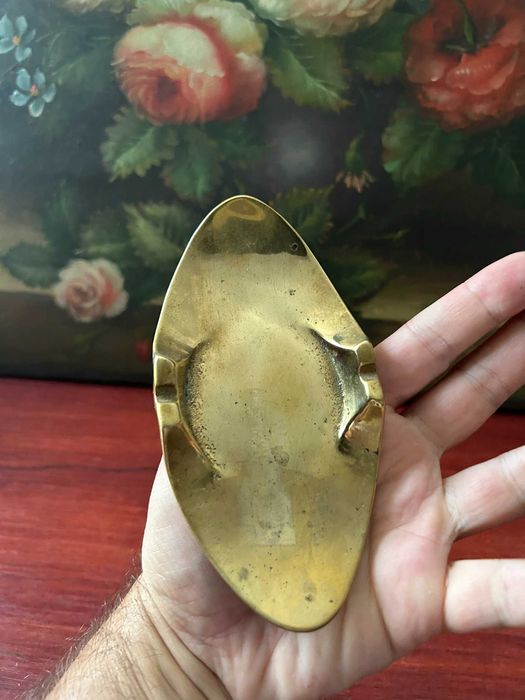 A513 obiect/scrumiera masiv, bronz, 230g, 7x14cm