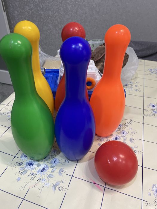 Игрушки продам два пакета