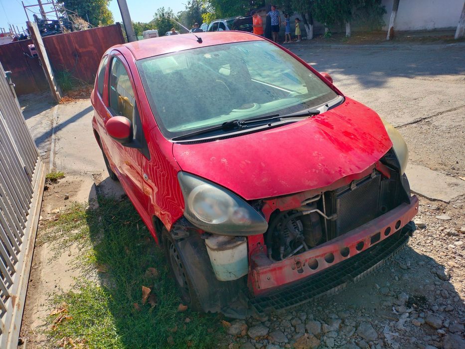 Dezmembrari Toyota AYGO (2005-) 1.0 (KGB10) Benzina