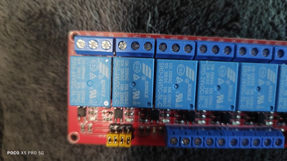 8 канален релеен модул