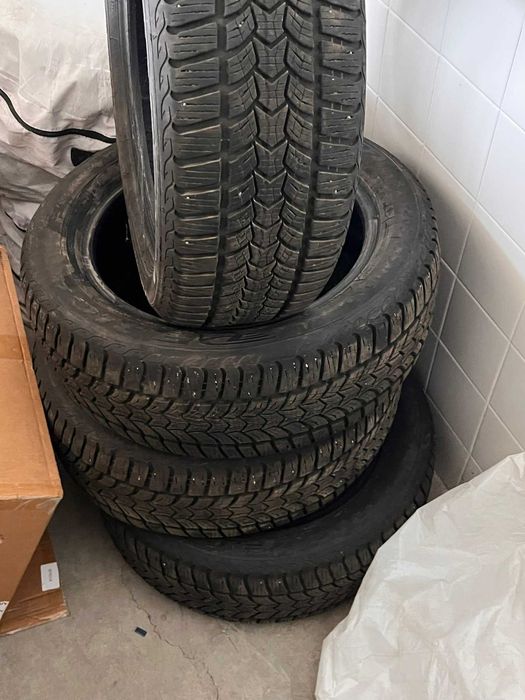 Зимни гуми 265/40/20 HANKOOK EVO3  DOT 2025 година
