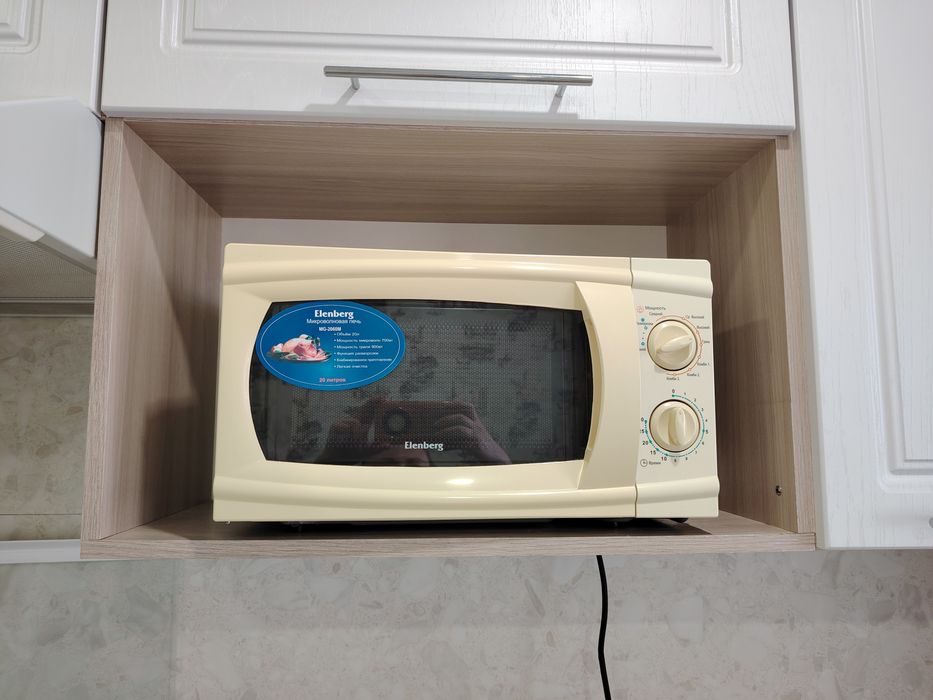 Пролам микроволновку в рабочем состоянии, возможно кому-то пригодится