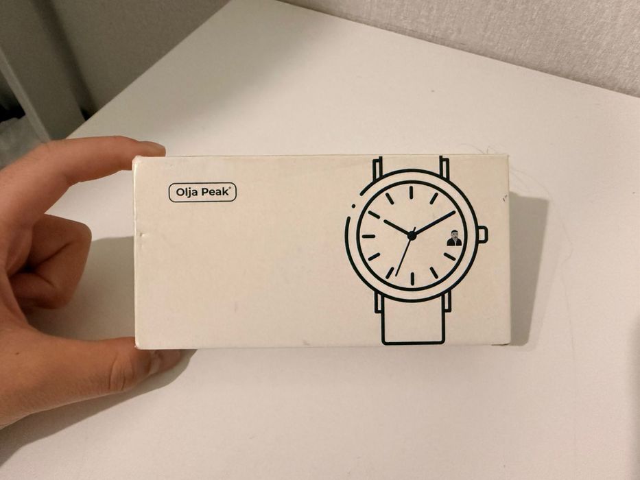 Продаю часы OIja peak