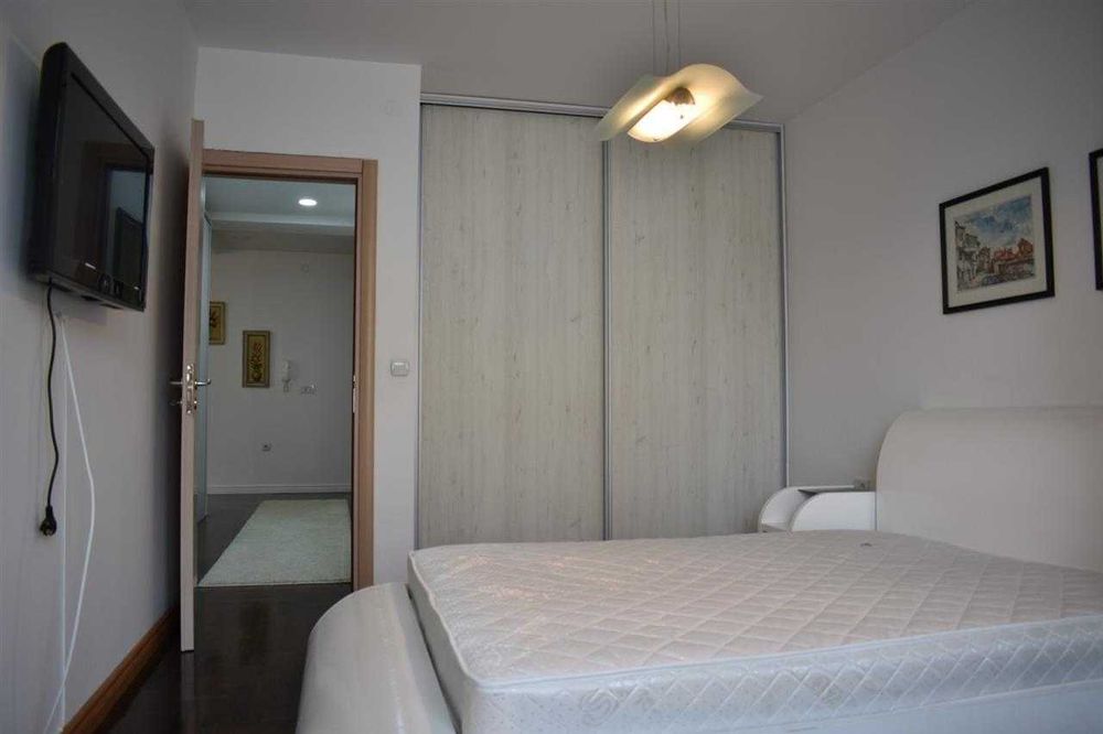 Дава се под наем Двустаен апартамент в Бургас, Изгрев - 53 кв.м за 255 € - Снимка #6