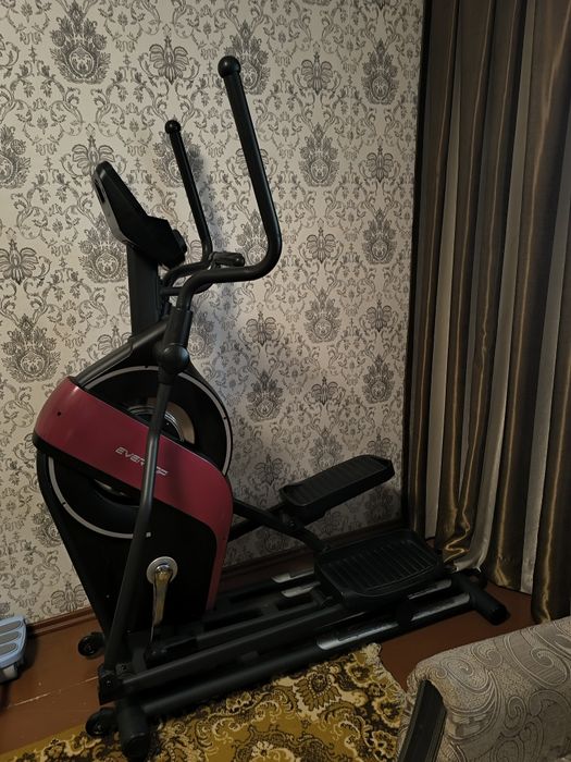 Эллиптический велотренажёр