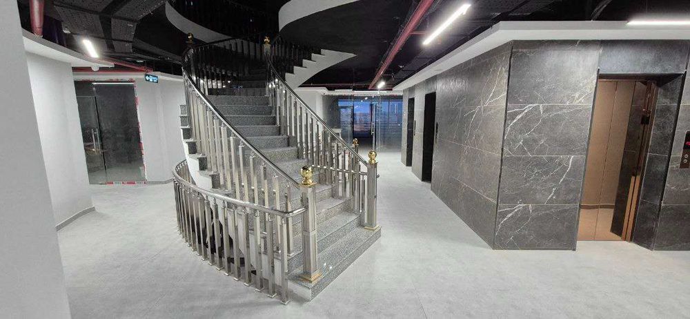 Сдается БЦ в Зарафшан Сити!OPEN SPACE|77м2. Вид на Piramit Tower  США